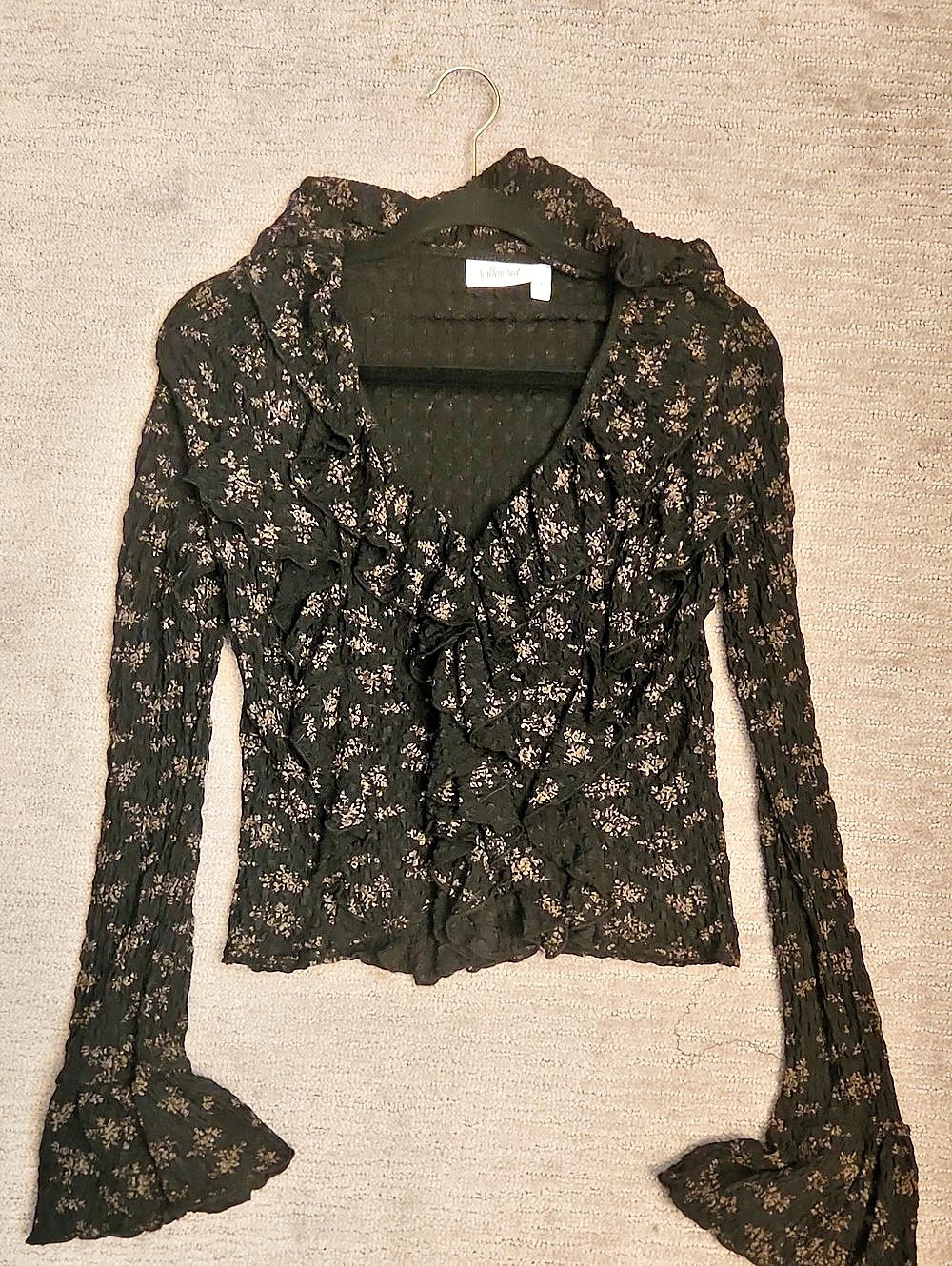 Willow Root Floral Lace Bell Sleeve Blouse in Black & Gold Size Large